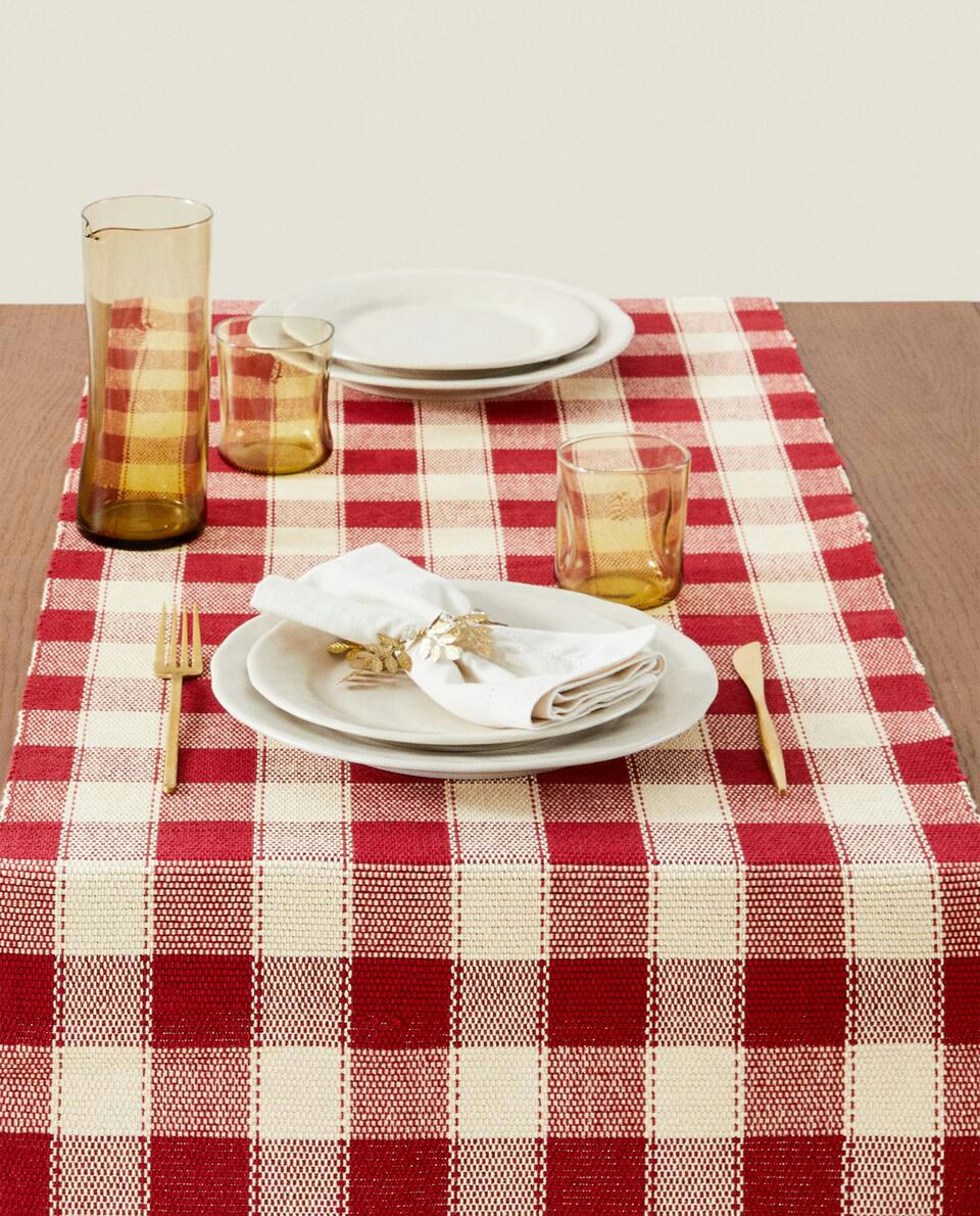 CHRISTMAS CHECK TABLE RUNNER