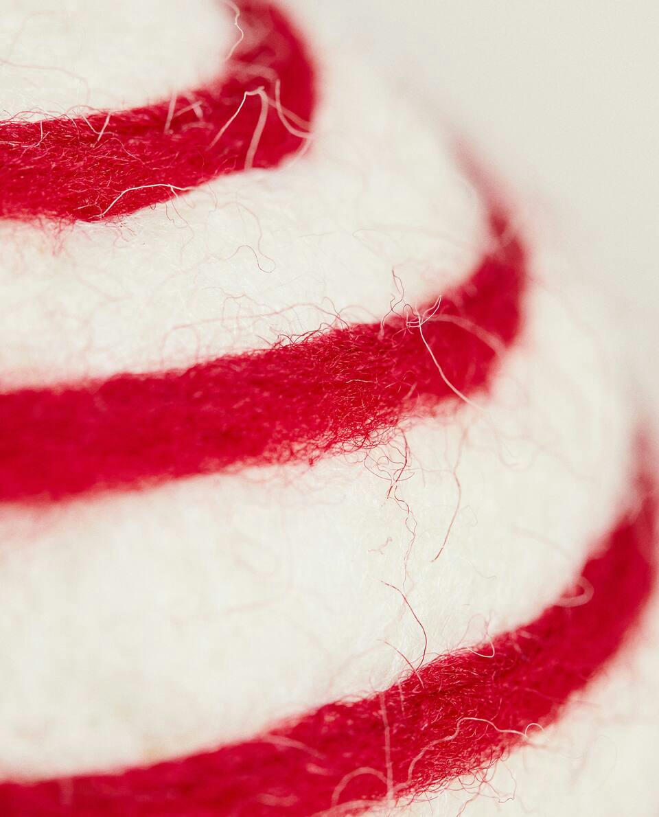 PACK OF FELT CHRISTMAS BAUBLE DECORATIONS (PACK OF 3)